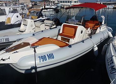 Brod za najam Marlin 23 Murter_6