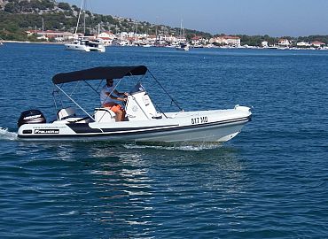 Falcor 22 Rent a Boat Murter 10