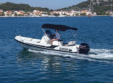 Falcor 22 Rent a Boat Murter 14