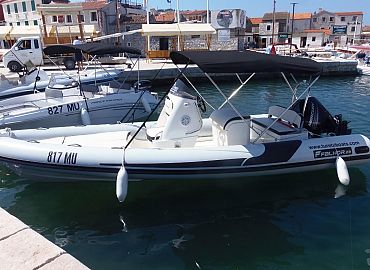 Falcor 22 Rent a Boat Murter 17