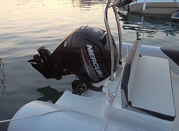 Falcor 22 Rent a Boat Murter 5