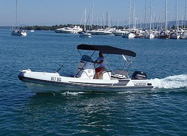 Falcor 22 Rent a Boat Murter 7