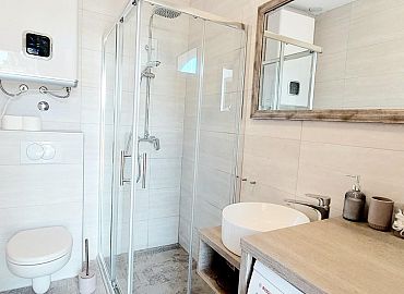 Hacienda Murter Bathroom II 1