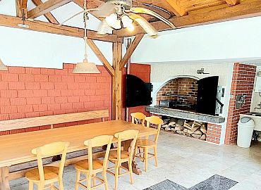 Hacienda Murter Covered terrace with barbecue 