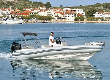 Marlin 24 rent a boat Murter1