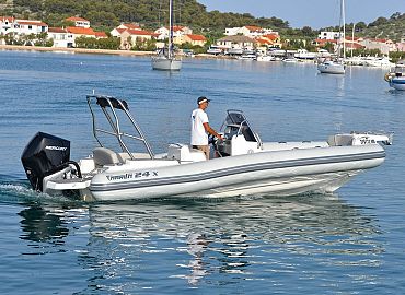 Marlin 24 rent a boat Murter2