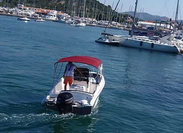 Speedy Evo 590  Rent a Boat Murter 9